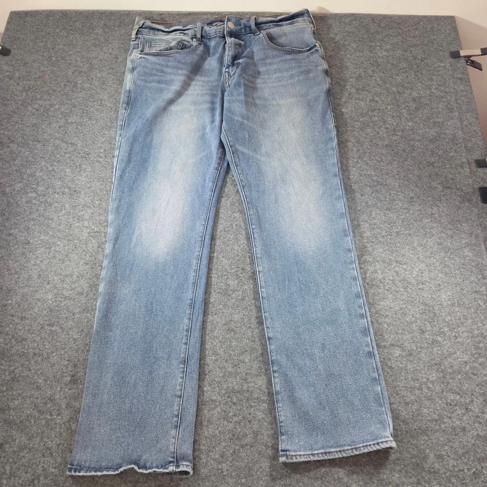True Religion Ricky Jeans Mens 36 Relaxed Straight Leg Light Wash 31 Inseam